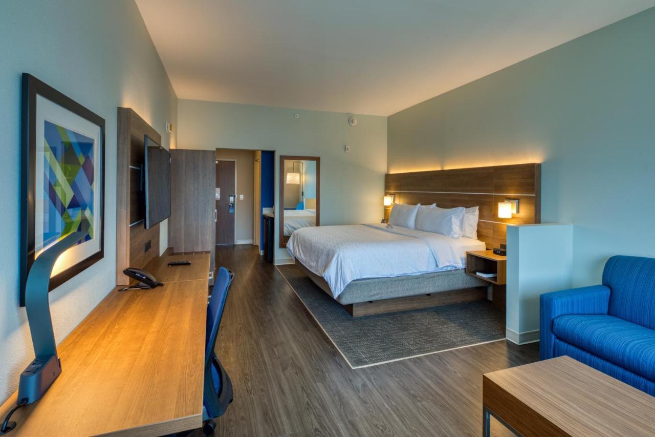 Holiday Inn Express & Suites - Charlotte - South End By Ihg Bagian luar foto