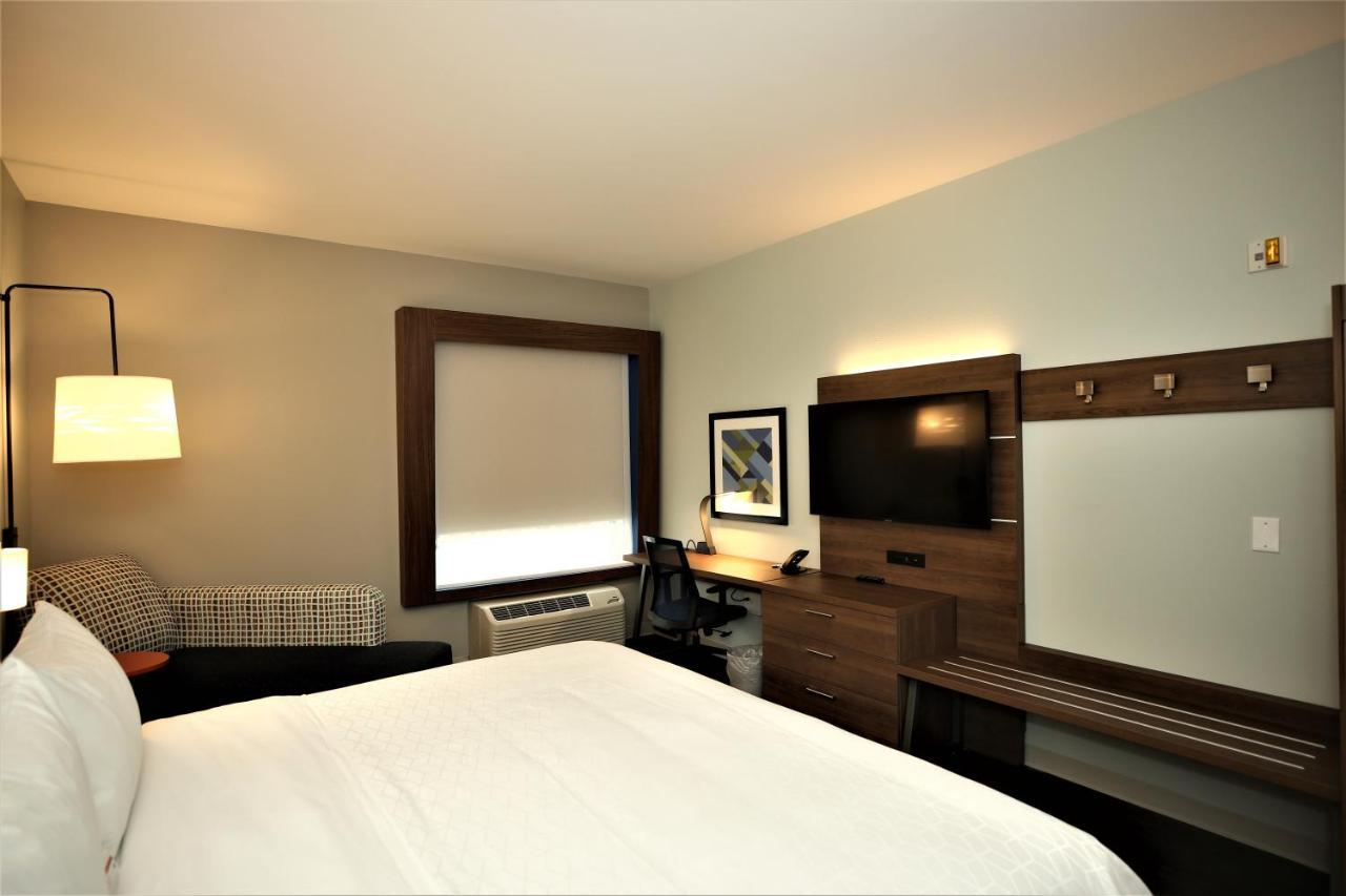 Holiday Inn Express & Suites - Charlotte - South End By Ihg Bagian luar foto