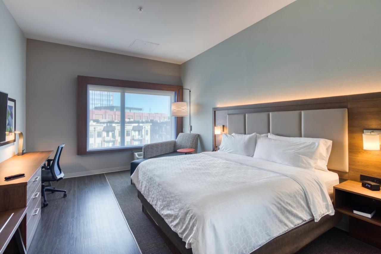 Holiday Inn Express & Suites - Charlotte - South End By Ihg Bagian luar foto