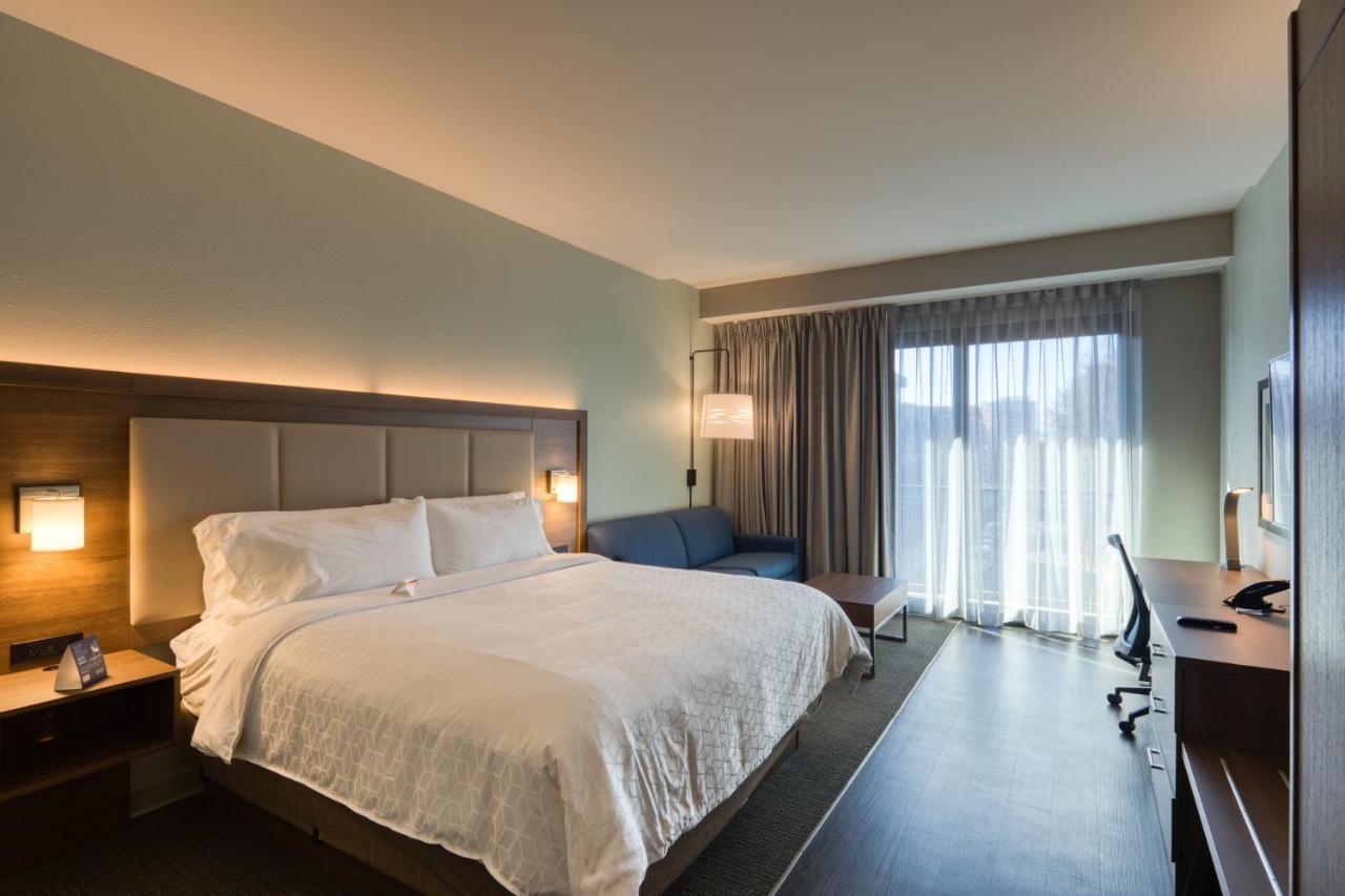Holiday Inn Express & Suites - Charlotte - South End By Ihg Bagian luar foto