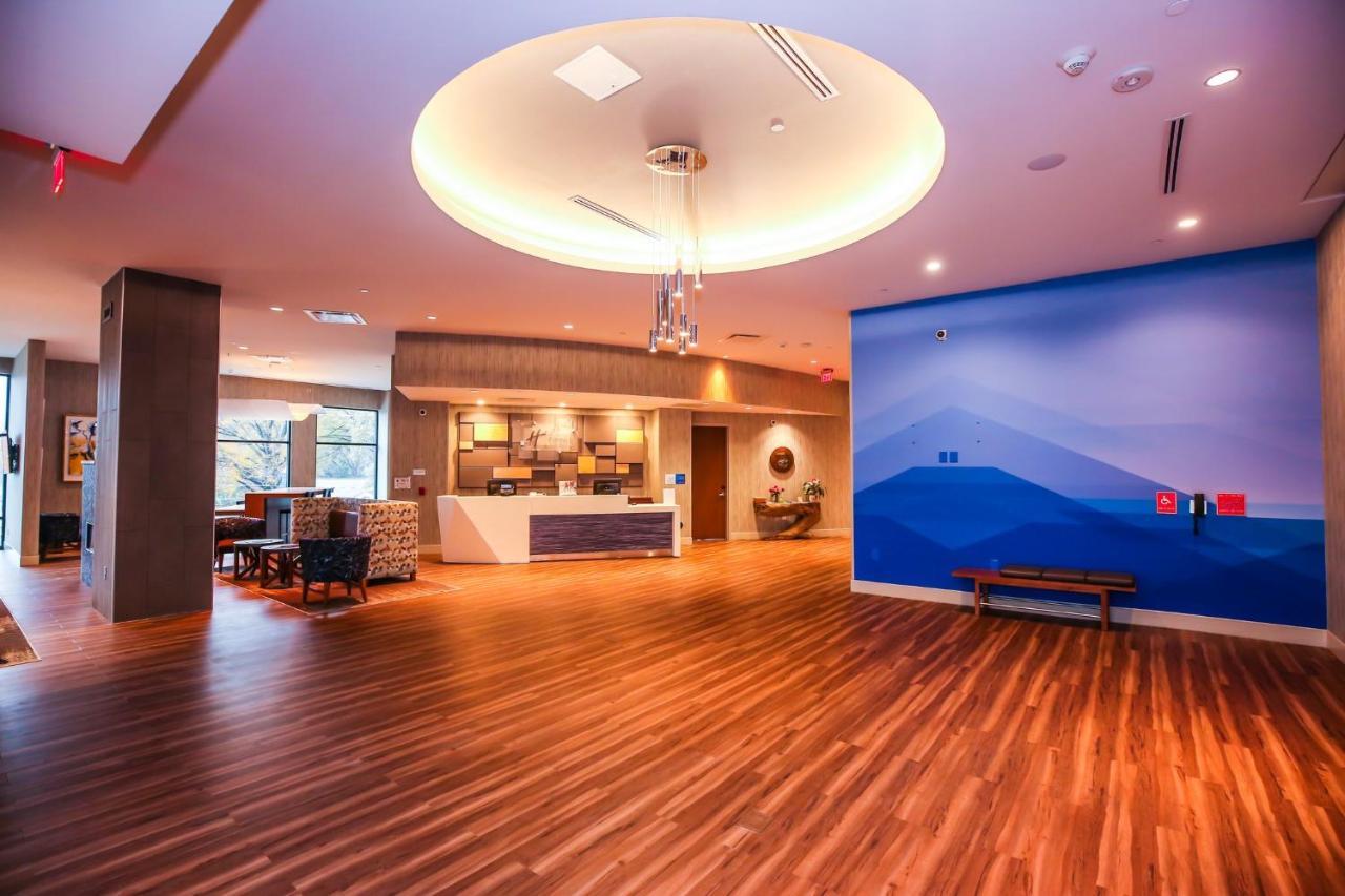 Holiday Inn Express & Suites - Charlotte - South End By Ihg Bagian luar foto