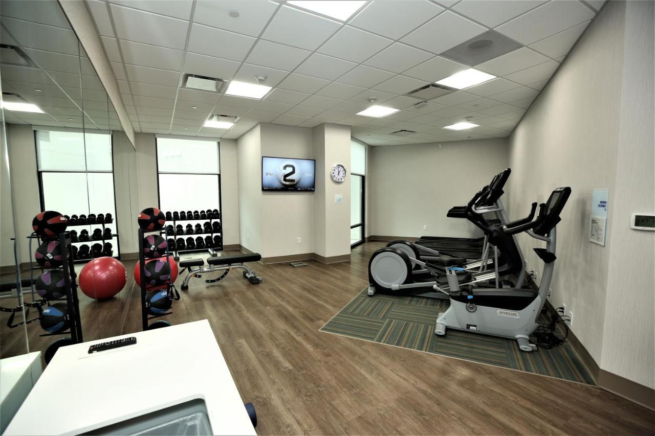 Holiday Inn Express & Suites - Charlotte - South End By Ihg Bagian luar foto